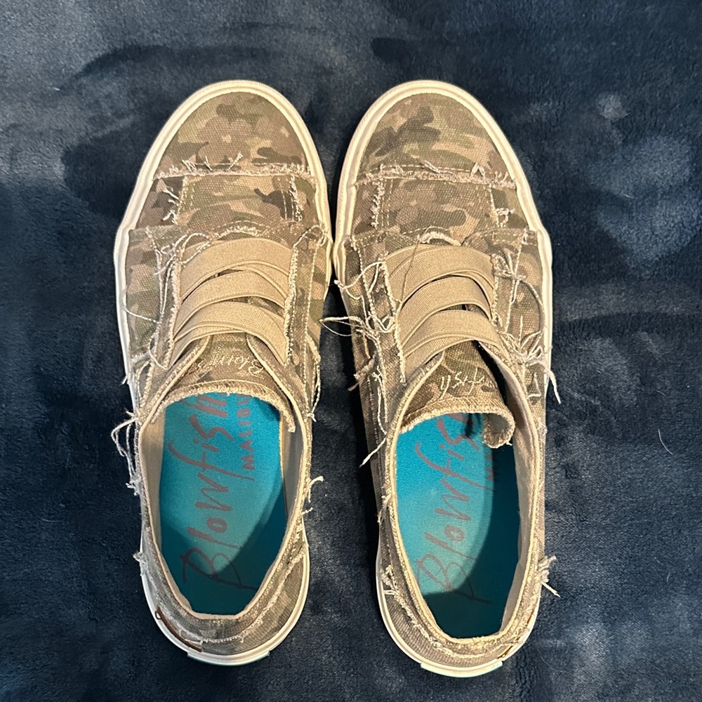 Blowfish Tan Camo Sneakers‎